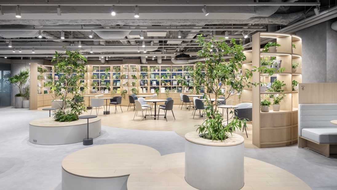 共創LOUNGE GARDENエリア